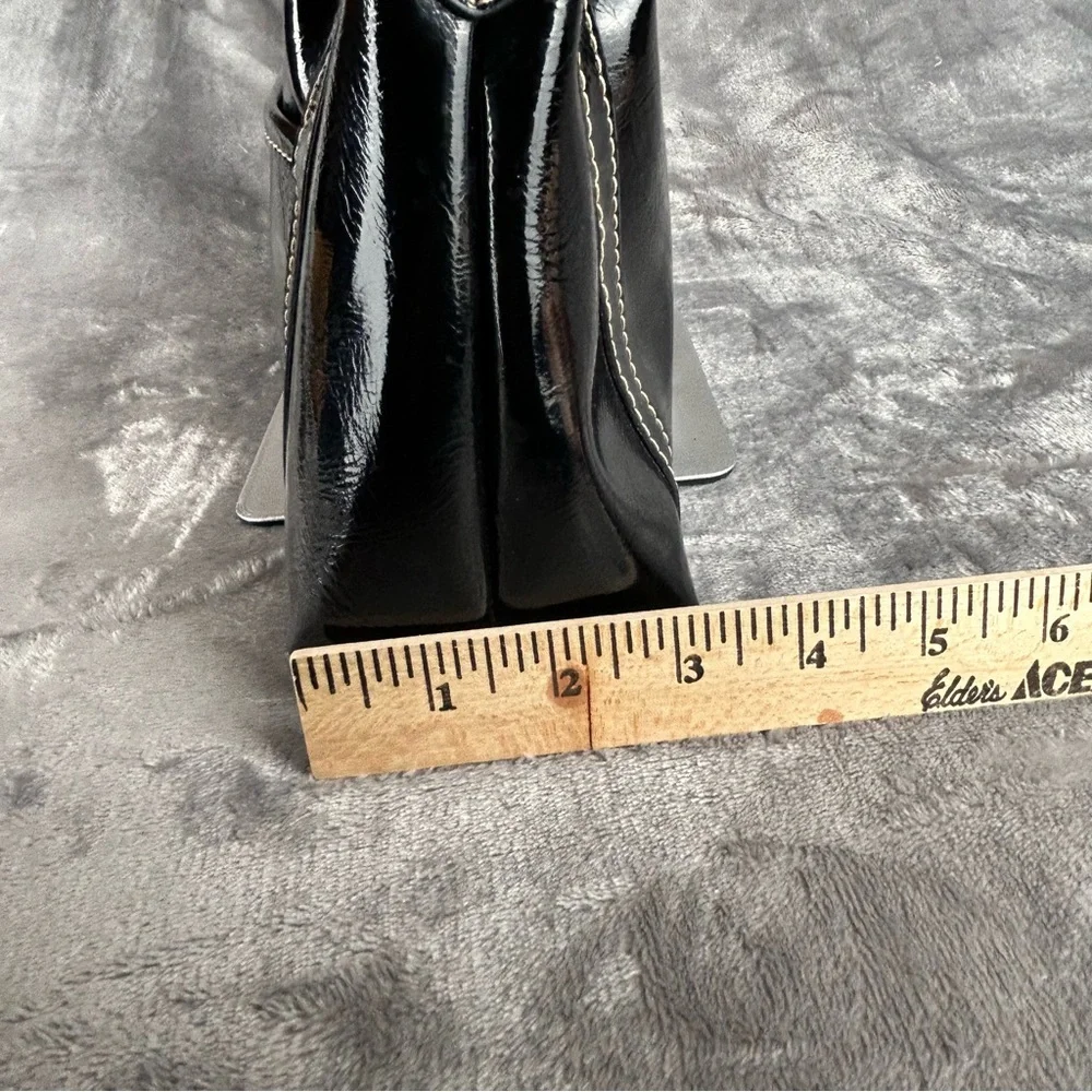 Vintage Liz‎ Claiborne Y2K Shoulder Bag Black Faux Patent Leather Bag